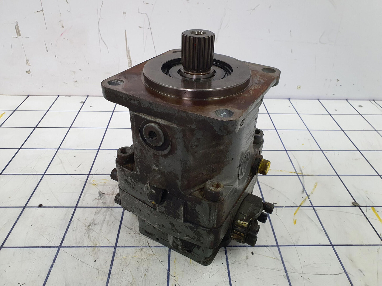 Grove GMK 2035 VARIABLE DISPLACEMENT PUMP - Hydraulic pump for Mobile crane: picture 3 Grove GMK 2035 VARIABLE DISPLACEMENT PUMP - Hydraulic pump for Mobile crane: picture 3