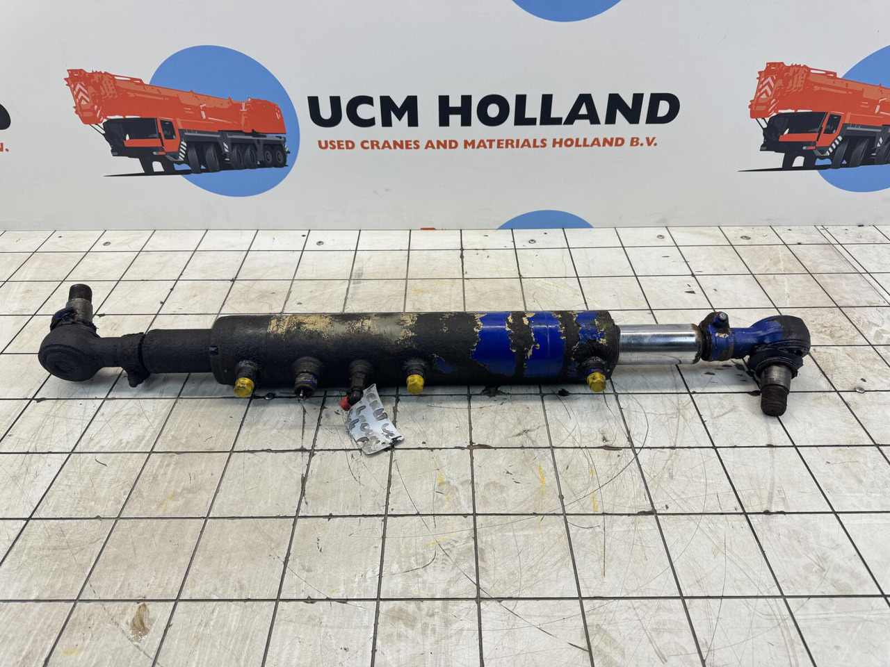 Grove GMK 3050 steering locking cylinder - Hydraulic cylinder for Mobile crane: picture 1 Grove GMK 3050 steering locking cylinder - Hydraulic cylinder for Mobile crane: picture 1
