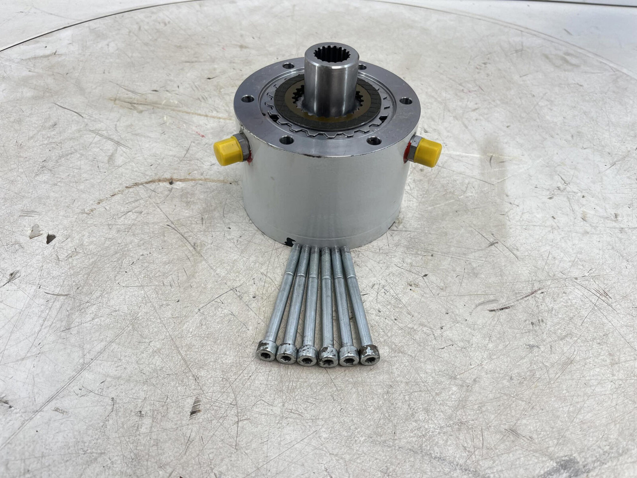 Grove GMK 5150 multiple-disk brake slewing gear - Swing motor for Crane: picture 1 Grove GMK 5150 multiple-disk brake slewing gear - Swing motor for Crane: picture 1