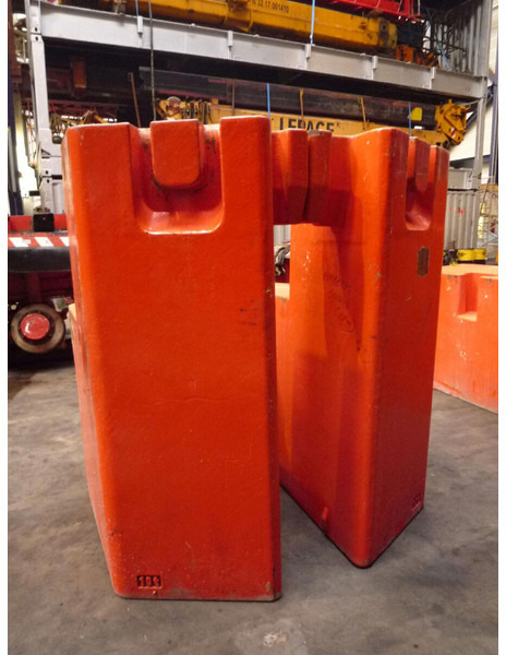 Grove GMK 6250/6300 counterweight 10 ton - Counterweight for Construction machinery: picture 2 Grove GMK 6250/6300 counterweight 10 ton - Counterweight for Construction machinery: picture 2