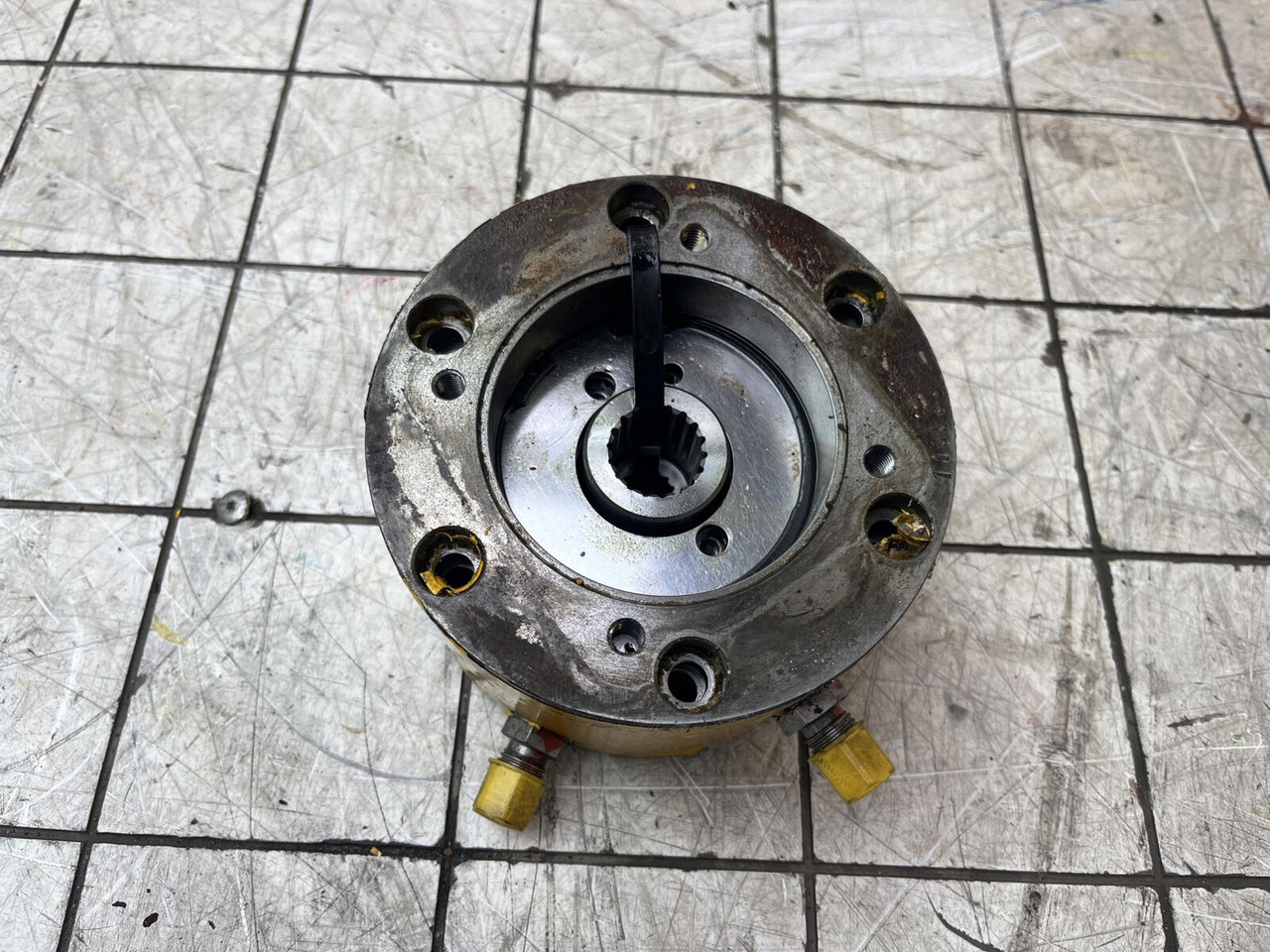 Grove GMK 6300 L multiple-disk brake - Swing motor for Crane: picture 3 Grove GMK 6300 L multiple-disk brake - Swing motor for Crane: picture 3