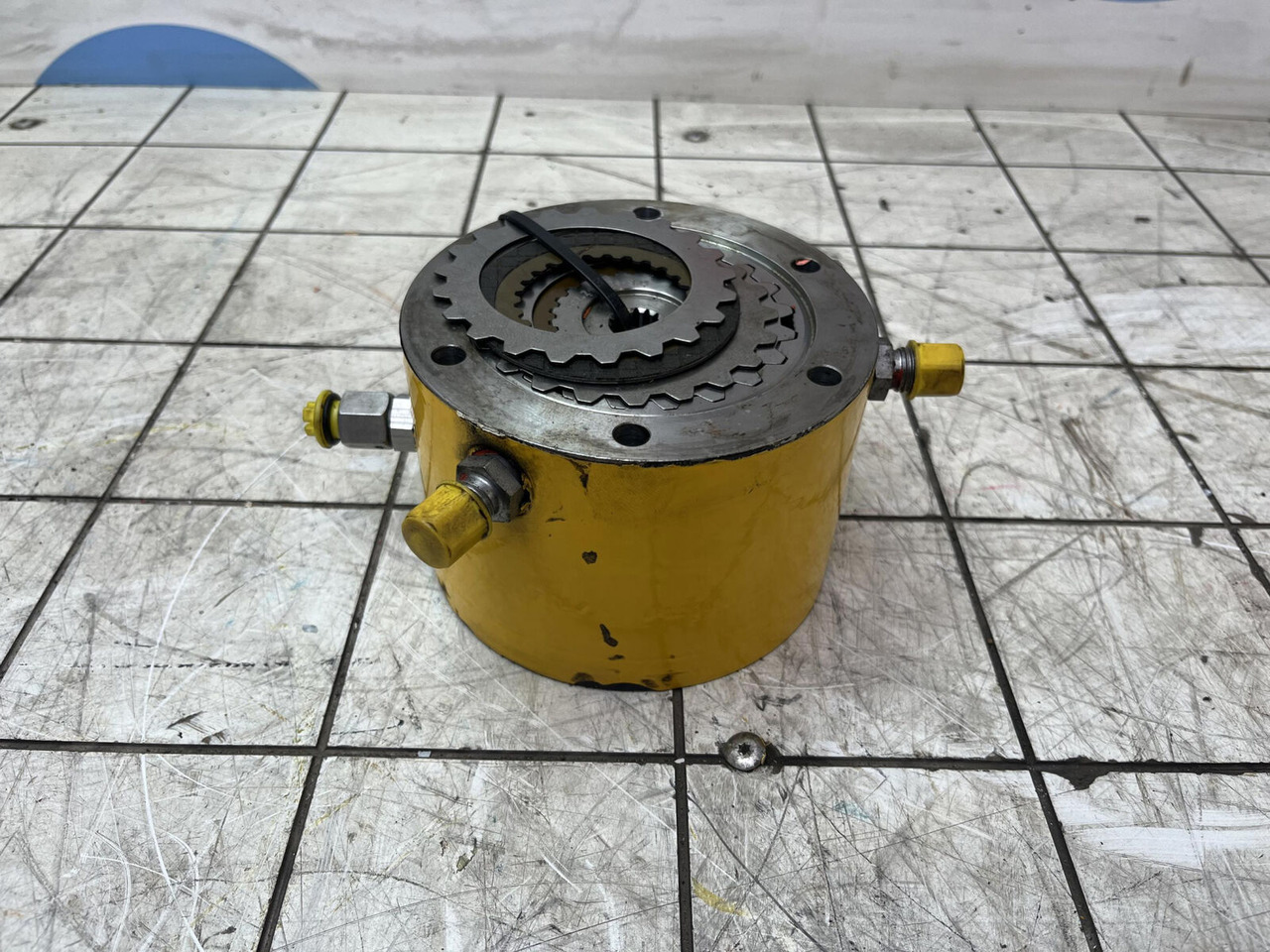 Grove GMK 6300L multiple-disk brake - Swing motor for Mobile crane: picture 2 Grove GMK 6300L multiple-disk brake - Swing motor for Mobile crane: picture 2