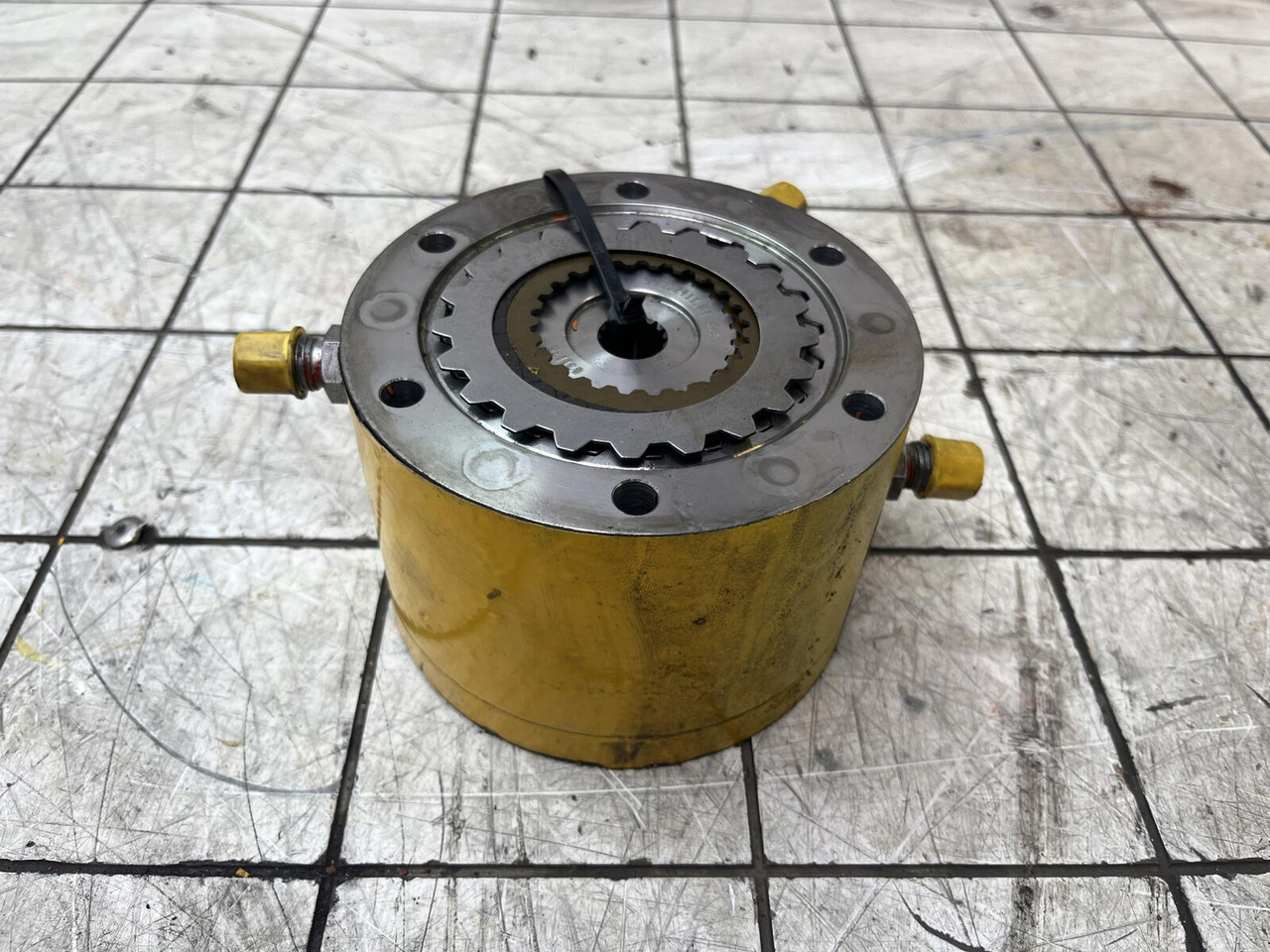 Grove GMK 6300L multiple-disk brake - Swing motor for Mobile crane: picture 2 Grove GMK 6300L multiple-disk brake - Swing motor for Mobile crane: picture 2