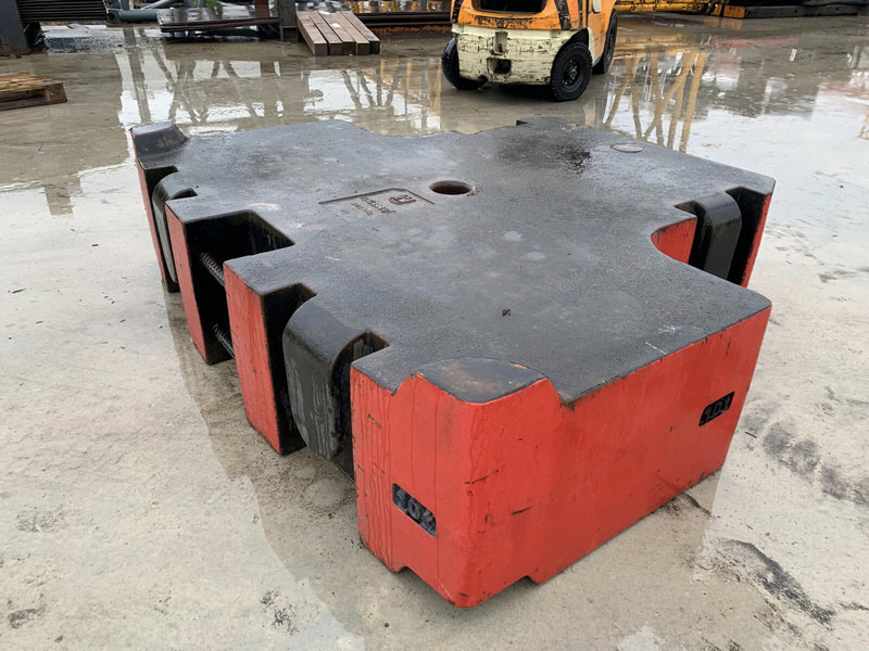 Grove GMK 6400 central counterweight 10 ton - Counterweight for Construction machinery: picture 3 Grove GMK 6400 central counterweight 10 ton - Counterweight for Construction machinery: picture 3
