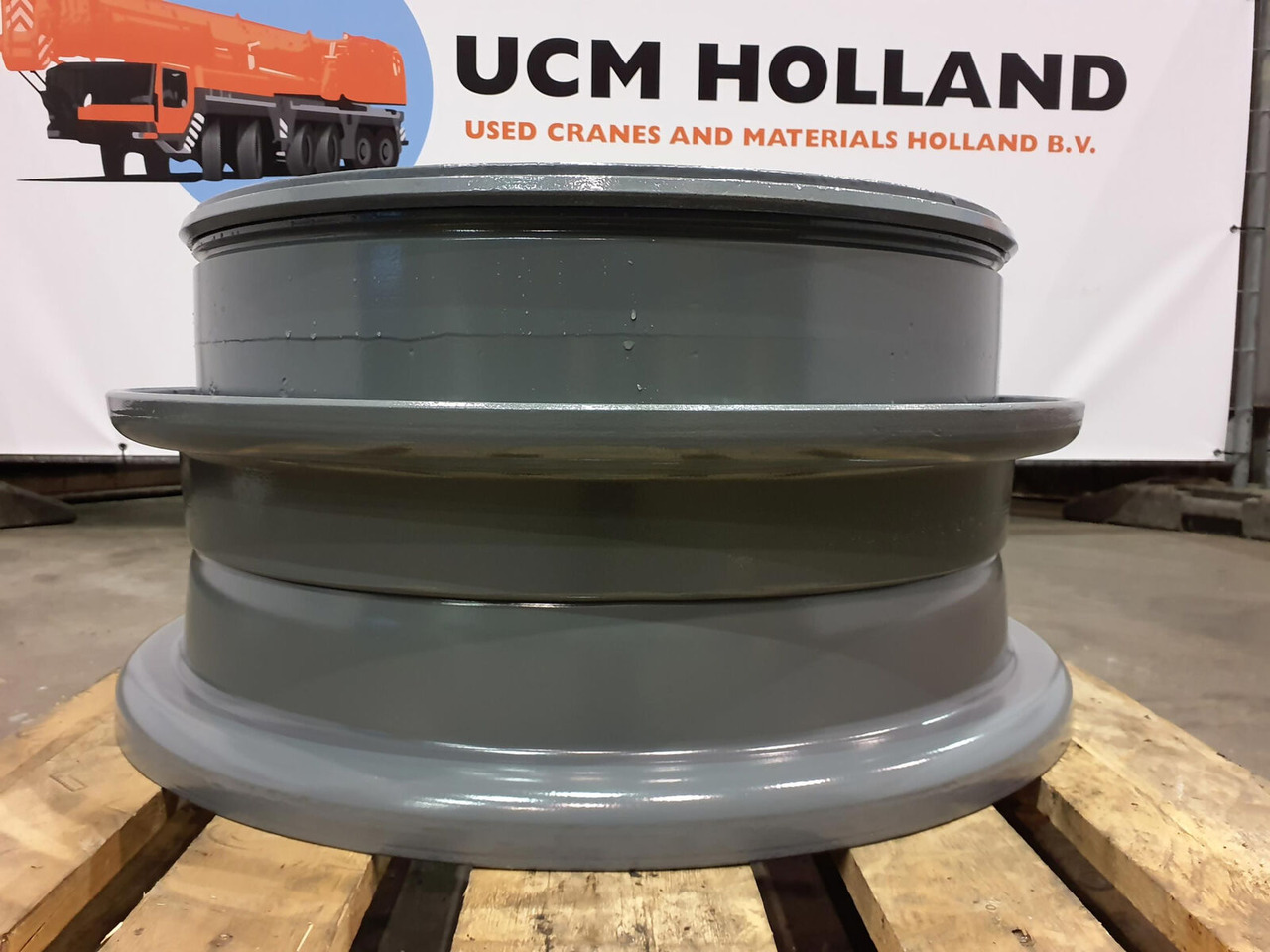 Grove Rim 445/95R25 12 14.5 3p - Rim for Crane: picture 4 Grove Rim 445/95R25 12 14.5 3p - Rim for Crane: picture 4