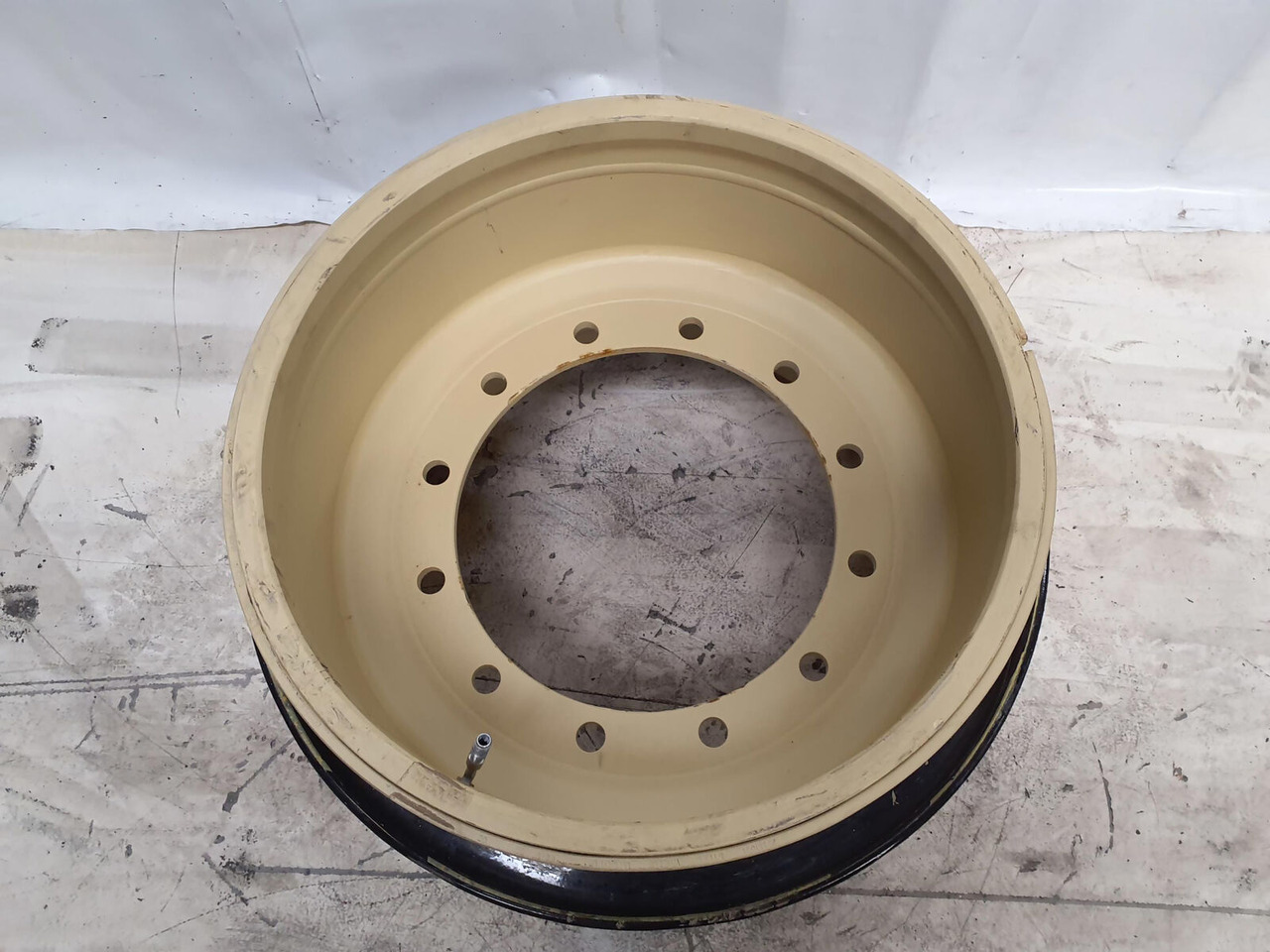 Grove Rim 525/80R25 12 20.5 3p - Rim for Crane: picture 2 Grove Rim 525/80R25 12 20.5 3p - Rim for Crane: picture 2