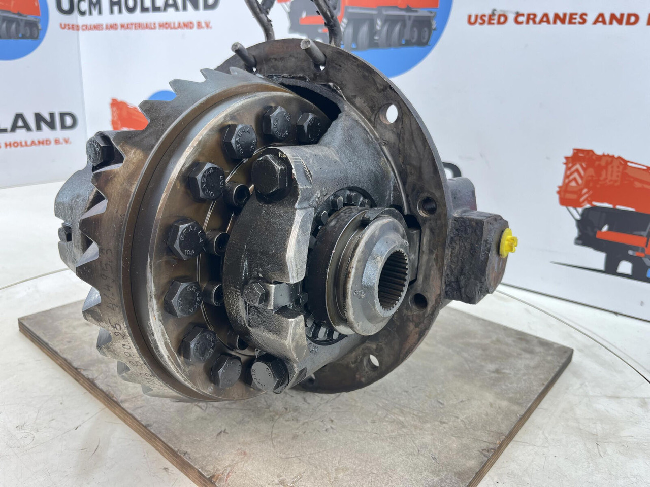 Krupp KMK 2025 End differential 11x29 axle 1 - Differential gear for Mobile crane: picture 2 Krupp KMK 2025 End differential 11x29 axle 1 - Differential gear for Mobile crane: picture 2