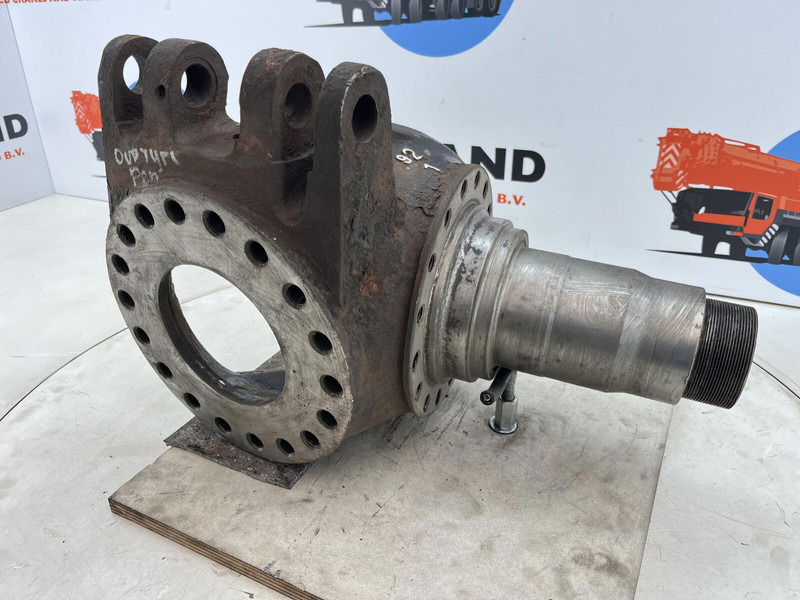 Krupp KMK 3045 Steering knuckle 16 holes - Steering knuckle for Crane: picture 3 Krupp KMK 3045 Steering knuckle 16 holes - Steering knuckle for Crane: picture 3