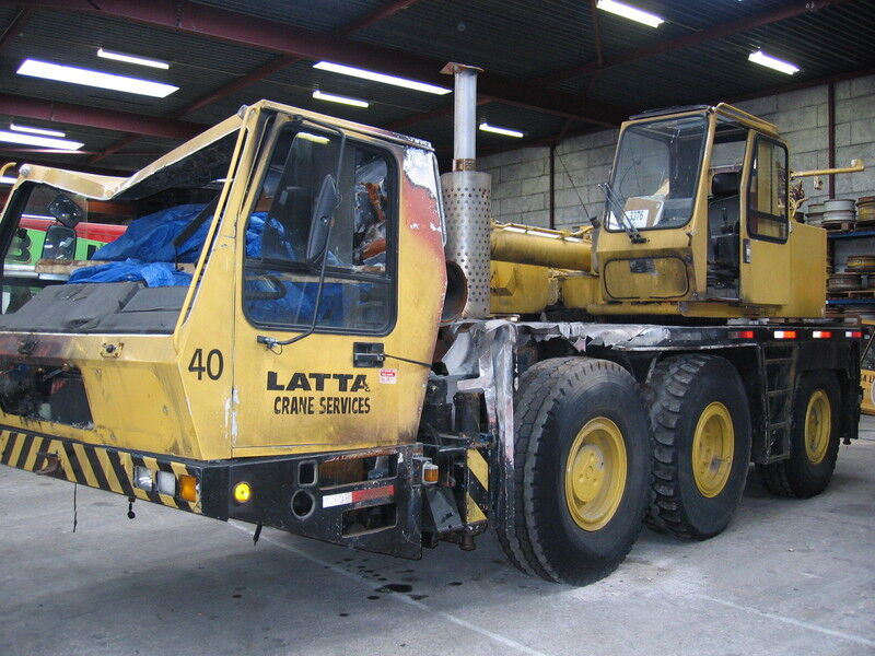 Krupp KMK 3045 for parts - Mobile crane: picture 1 Krupp KMK 3045 for parts - Mobile crane: picture 1