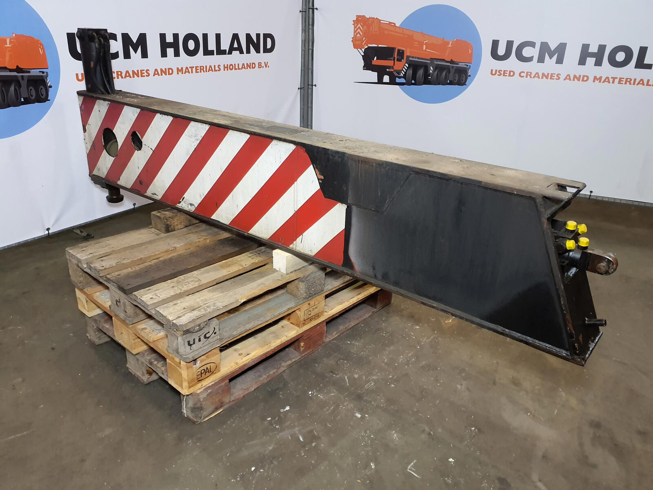 Krupp KMK 3045 outrigger beam complete - Suspension for Mobile crane: picture 4 Krupp KMK 3045 outrigger beam complete - Suspension for Mobile crane: picture 4