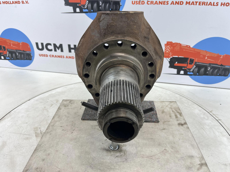 Krupp KMK 5100 Steering knuckle 16 holes axle 1 - Steering knuckle for Crane: picture 2 Krupp KMK 5100 Steering knuckle 16 holes axle 1 - Steering knuckle for Crane: picture 2