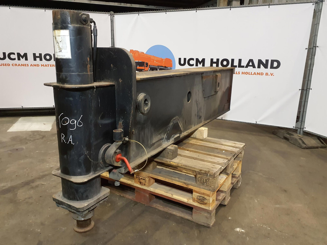 Krupp KMK 5100 sliding beam rear - Suspension for Mobile crane: picture 2 Krupp KMK 5100 sliding beam rear - Suspension for Mobile crane: picture 2