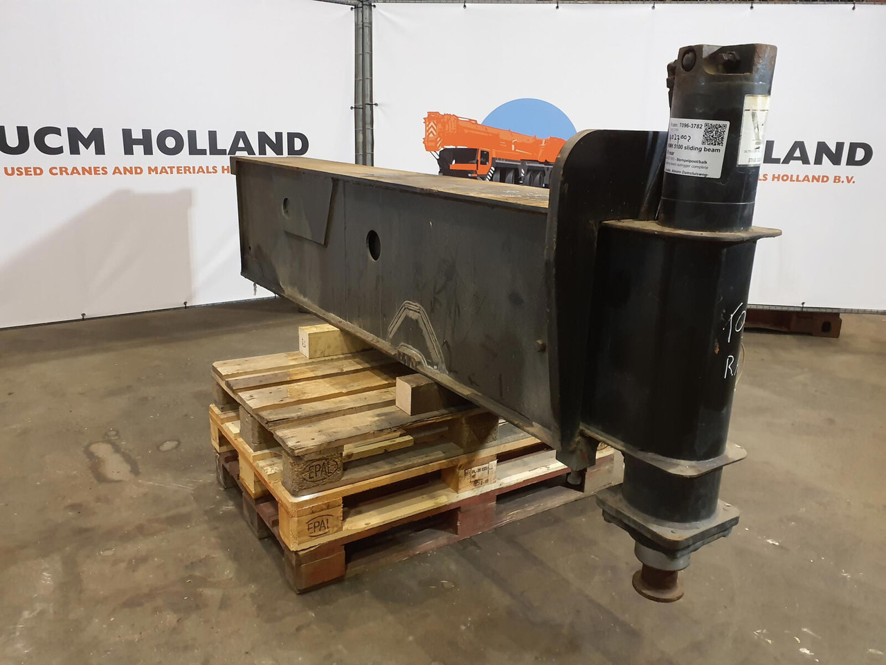 Krupp KMK 5100 sliding beam rear - Suspension for Mobile crane: picture 1 Krupp KMK 5100 sliding beam rear - Suspension for Mobile crane: picture 1