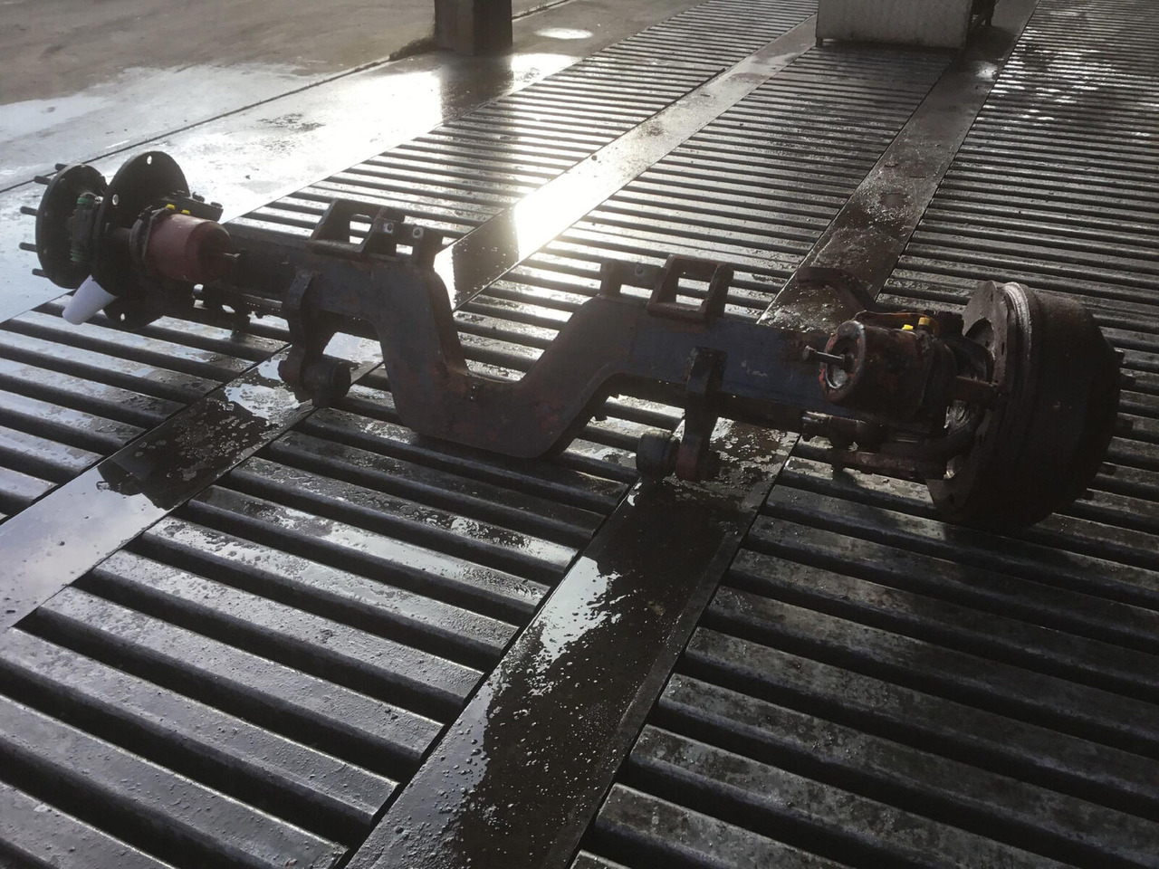 Liebherr LT 1160 axle 4 - Axle and parts for Mobile crane: picture 4 Liebherr LT 1160 axle 4 - Axle and parts for Mobile crane: picture 4