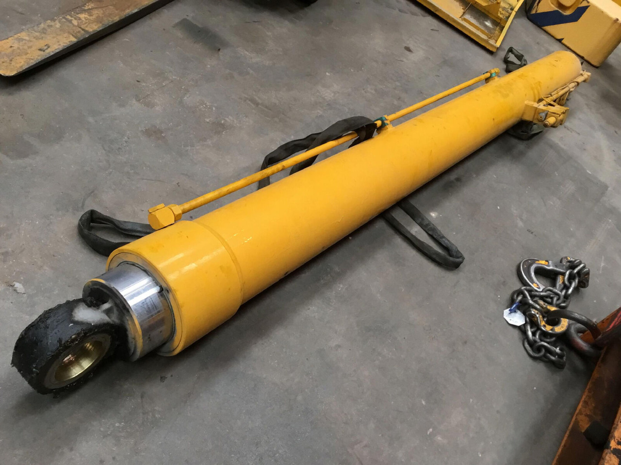 Liebherr LTM 1030-2 boom cylinder - Hydraulic cylinder for Mobile crane: picture 2 Liebherr LTM 1030-2 boom cylinder - Hydraulic cylinder for Mobile crane: picture 2