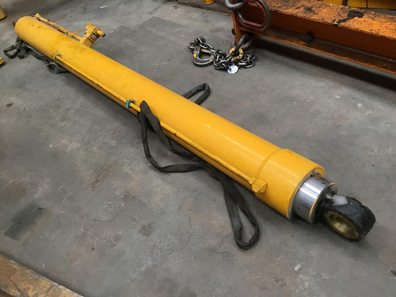 Liebherr LTM 1030-2 boom cylinder - Hydraulic cylinder for Mobile crane: picture 1 Liebherr LTM 1030-2 boom cylinder - Hydraulic cylinder for Mobile crane: picture 1