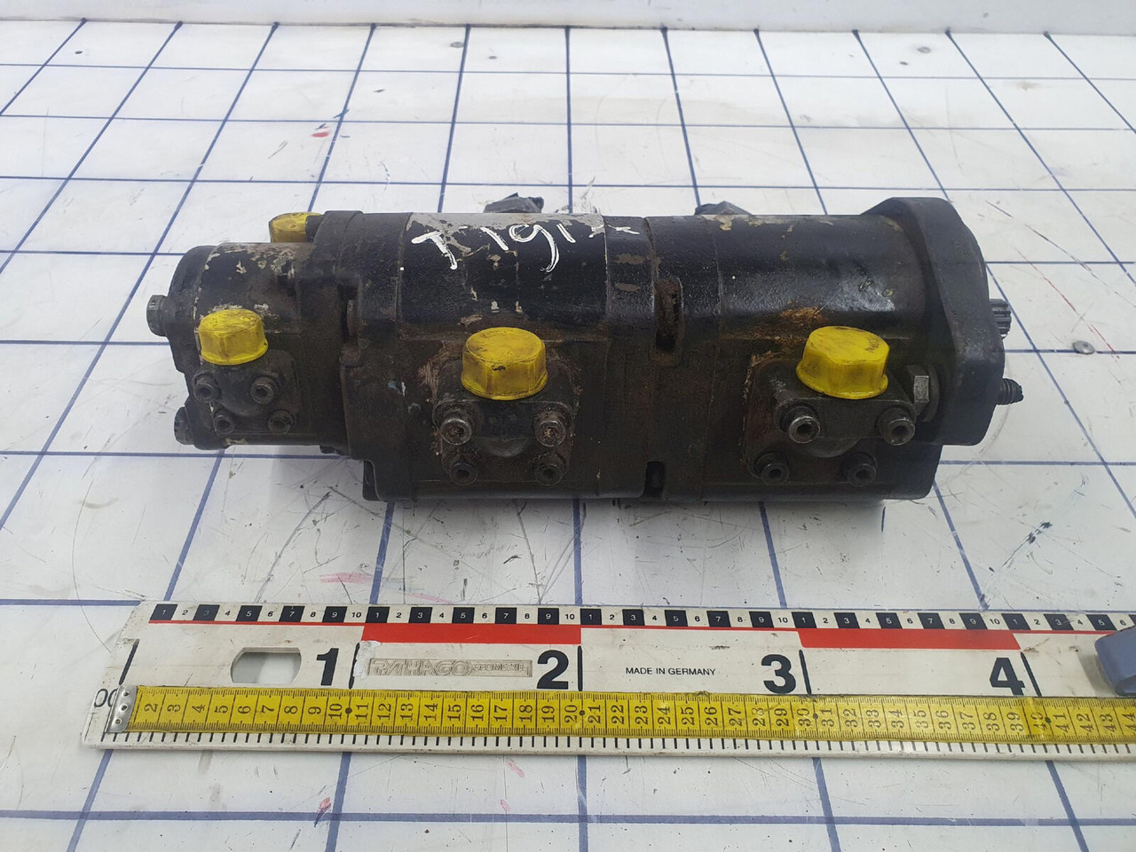 Liebherr LTM 1050-1 TRIPLE GEAR PUMP - Hydraulic pump for Mobile crane: picture 1 Liebherr LTM 1050-1 TRIPLE GEAR PUMP - Hydraulic pump for Mobile crane: picture 1