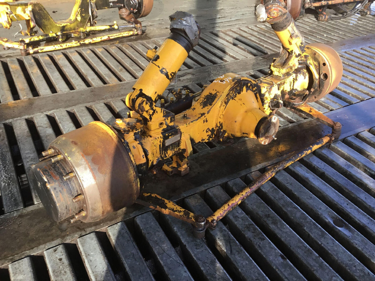 Liebherr LTM 1050-1 axle 3 - Axle and parts for Mobile crane: picture 1 Liebherr LTM 1050-1 axle 3 - Axle and parts for Mobile crane: picture 1