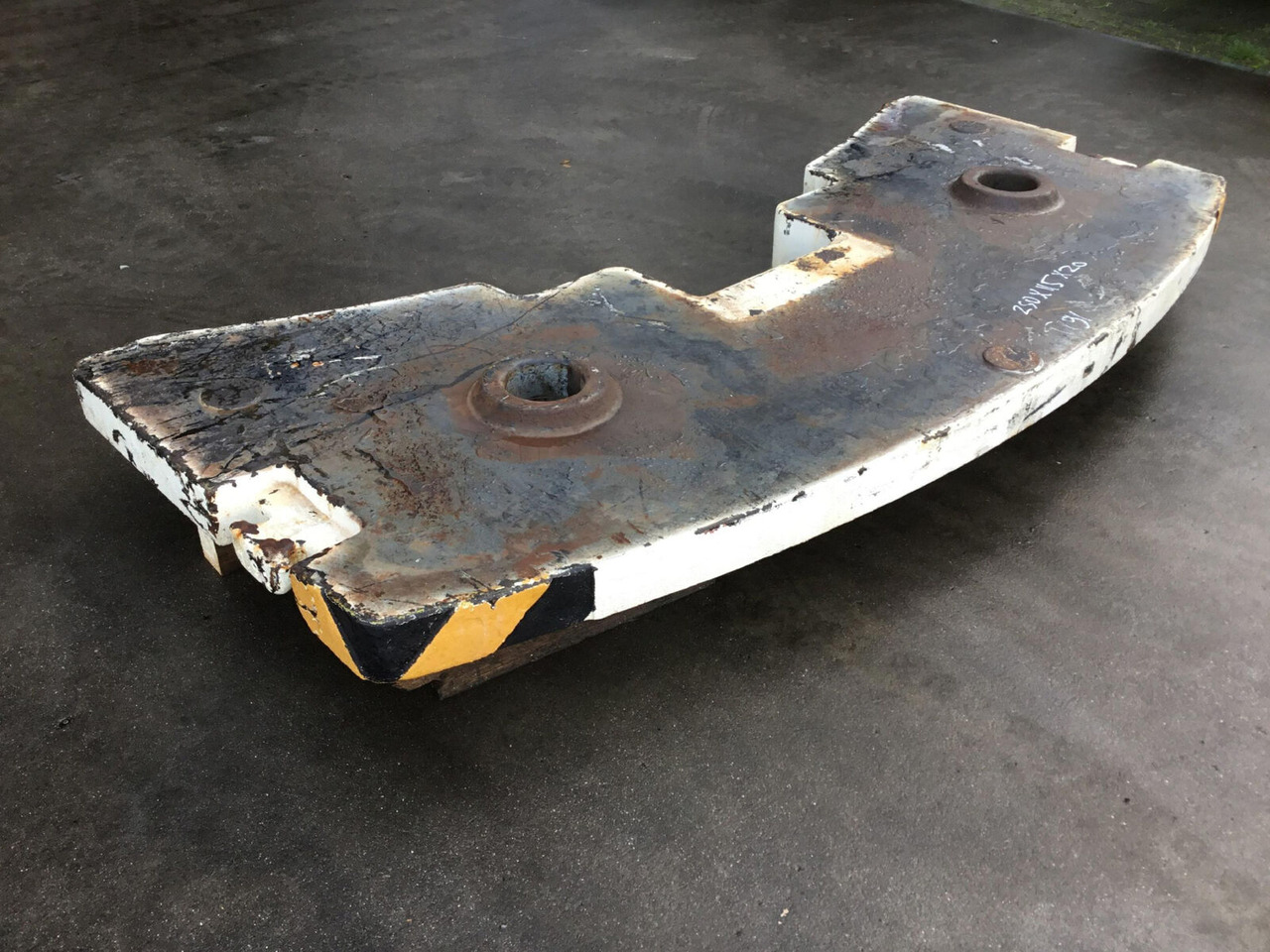 Liebherr LTM 1050-1 counterweight 1,9 ton - Counterweight for Mobile crane: picture 2 Liebherr LTM 1050-1 counterweight 1,9 ton - Counterweight for Mobile crane: picture 2