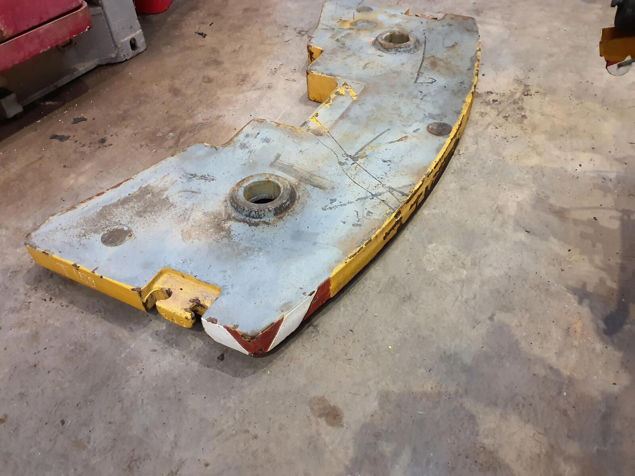 Liebherr LTM 1050-1 counterweight 1,9 ton - Counterweight for Mobile crane: picture 1 Liebherr LTM 1050-1 counterweight 1,9 ton - Counterweight for Mobile crane: picture 1
