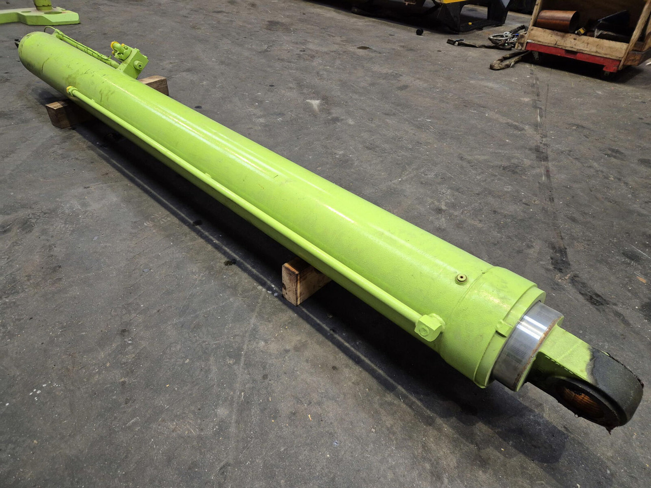 Liebherr LTM 1050-3.1 boom cylinder - Hydraulic cylinder for Crane: picture 1 Liebherr LTM 1050-3.1 boom cylinder - Hydraulic cylinder for Crane: picture 1