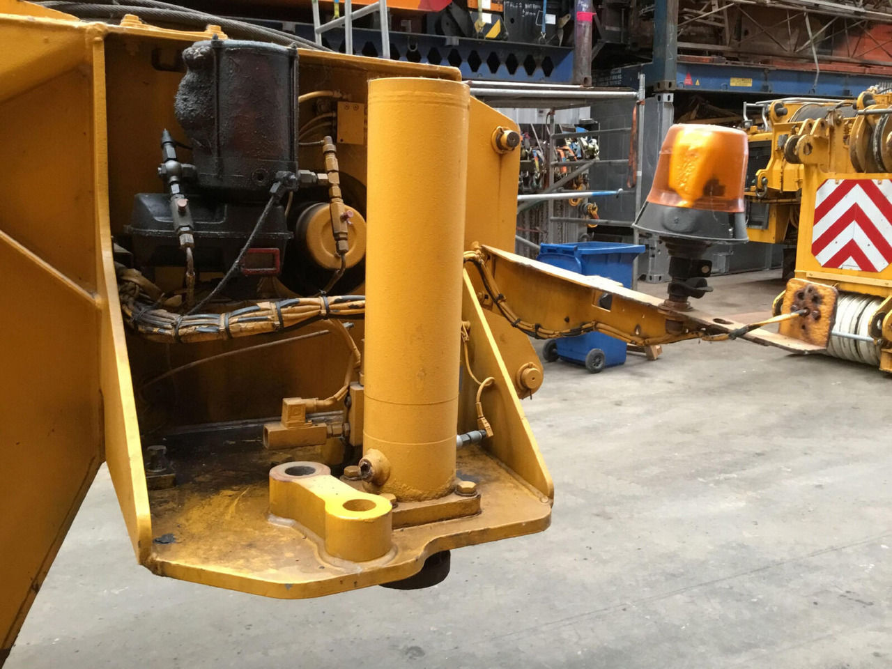 Liebherr LTM 1060-2 counterweight cylinder - Hydraulic cylinder for Mobile crane: picture 2 Liebherr LTM 1060-2 counterweight cylinder - Hydraulic cylinder for Mobile crane: picture 2