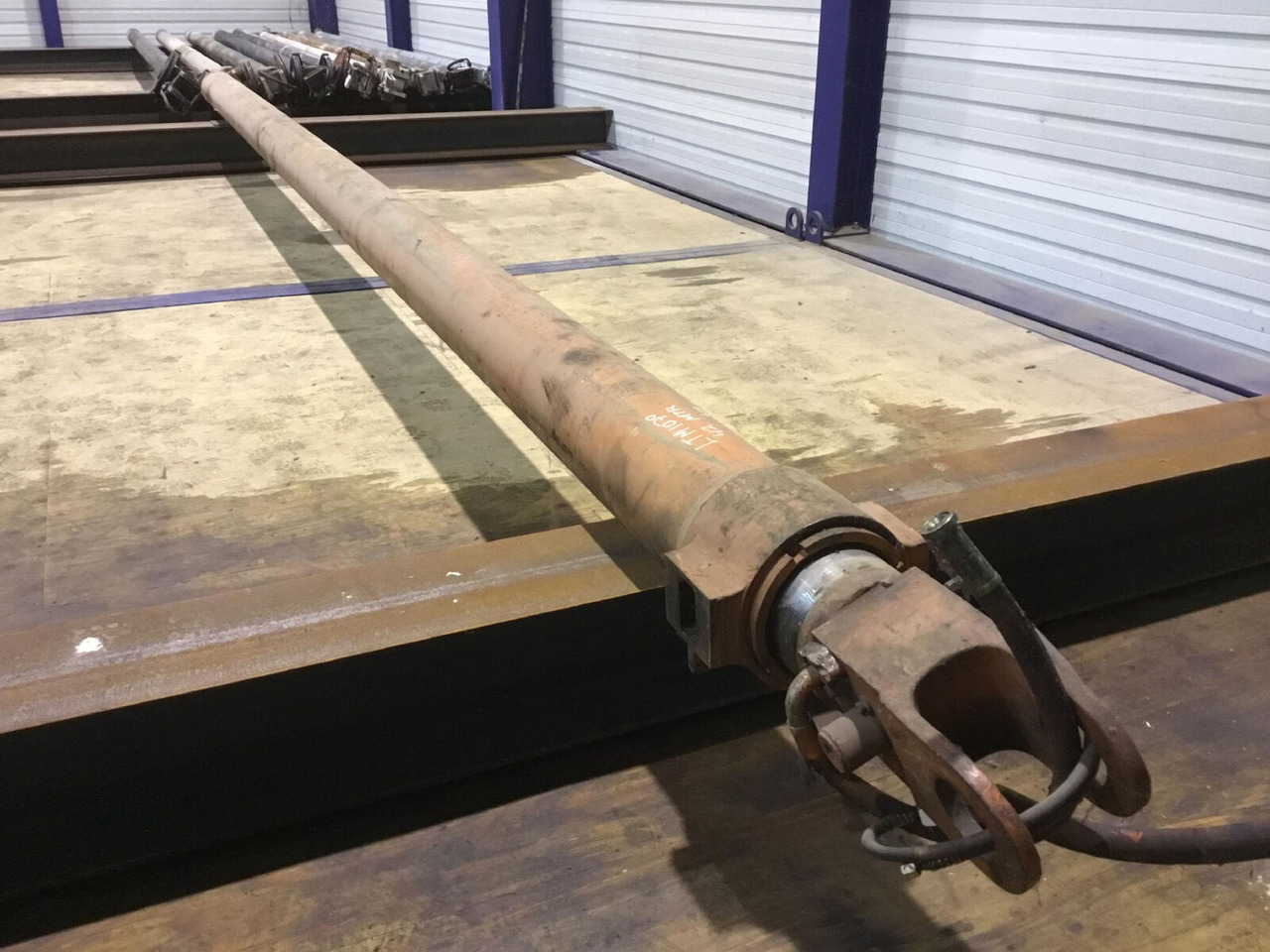 Liebherr LTM 1070 telescopic cylinder - Hydraulic cylinder for Mobile crane: picture 1 Liebherr LTM 1070 telescopic cylinder - Hydraulic cylinder for Mobile crane: picture 1