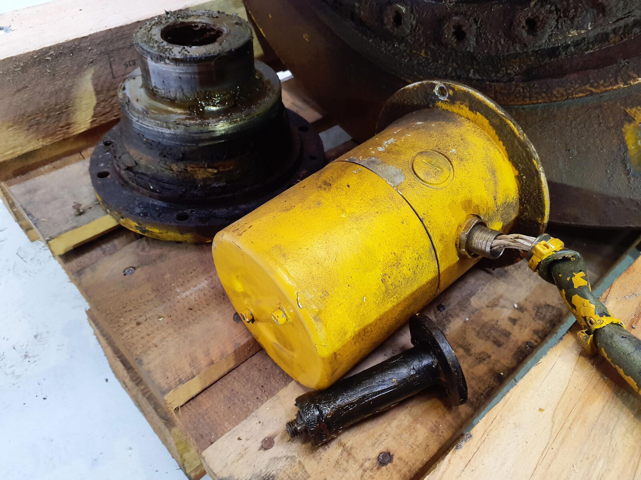 Liebherr LTM 1160-2 complete 1e winch - Winch for Mobile crane: picture 5 Liebherr LTM 1160-2 complete 1e winch - Winch for Mobile crane: picture 5