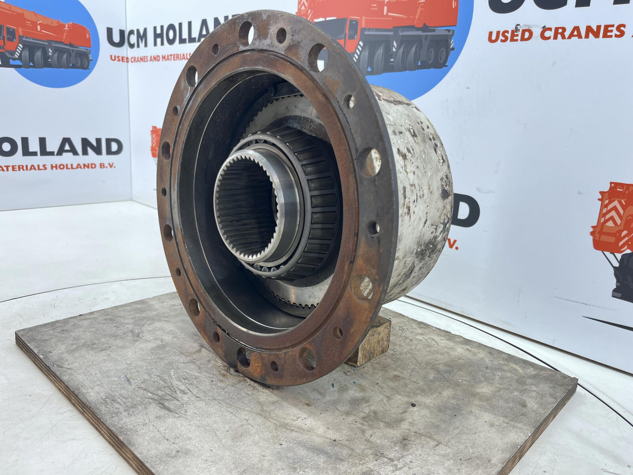 Liebherr LTM 1160 planetary gear 22-25-74-40-4pl-H185-46 - Final drive for Mobile crane: picture 3 Liebherr LTM 1160 planetary gear 22-25-74-40-4pl-H185-46 - Final drive for Mobile crane: picture 3