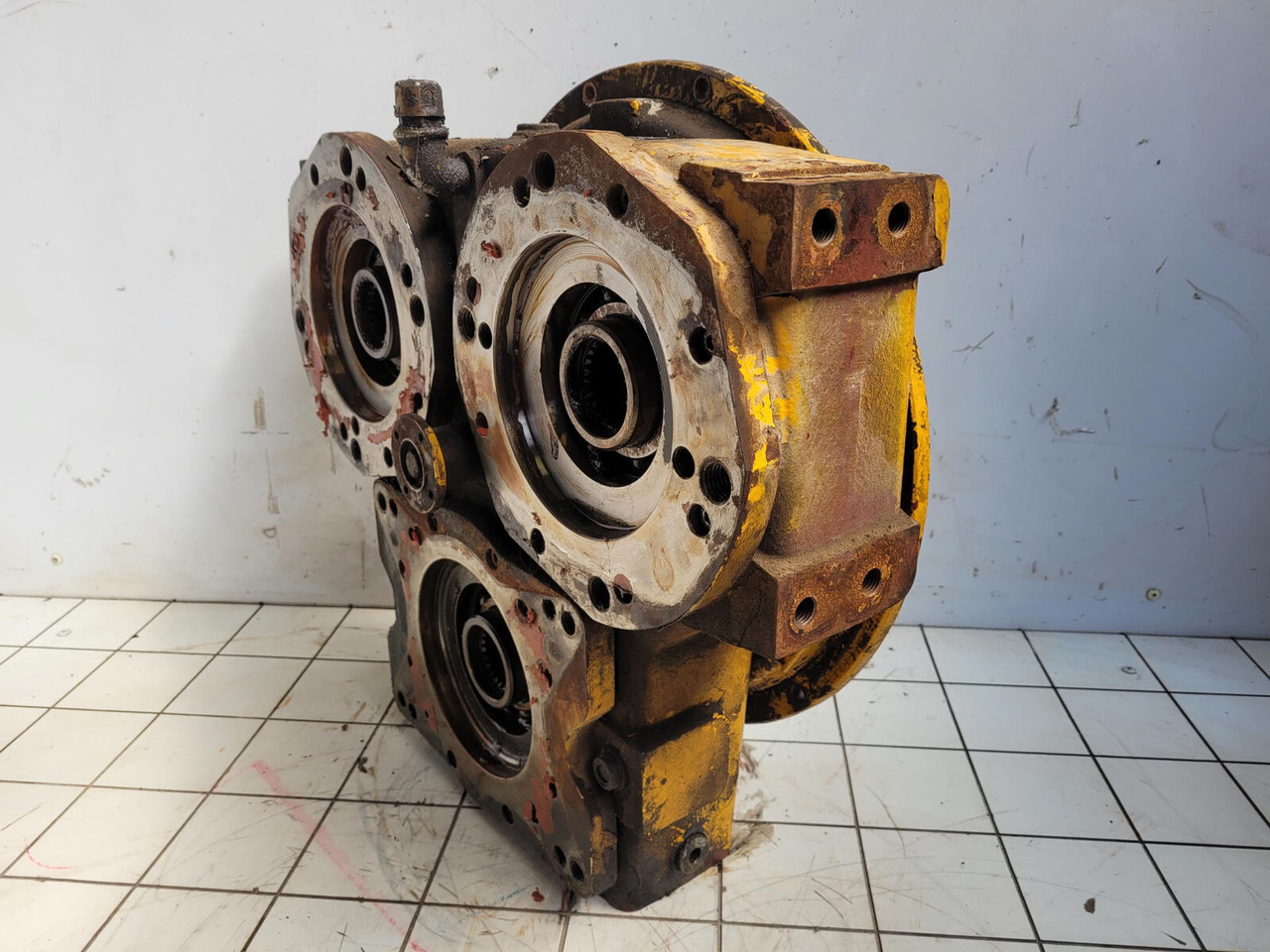 Liebherr LTM 1200 pump distribution gear - Transmission for Mobile crane: picture 3 Liebherr LTM 1200 pump distribution gear - Transmission for Mobile crane: picture 3