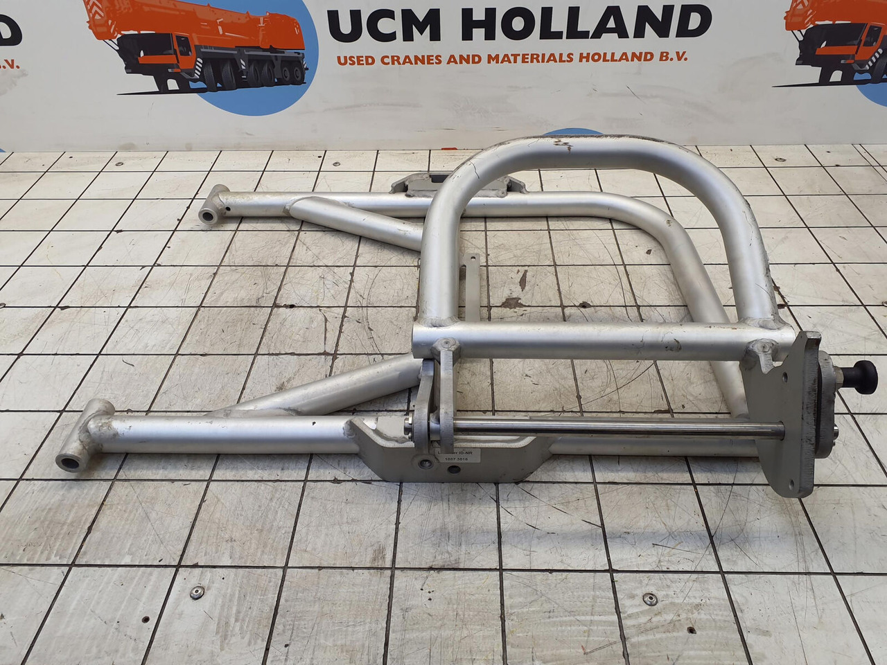 Liebherr LTM 1250-5.1 guard railing 40X500X760 - Body and exterior for Mobile crane: picture 3 Liebherr LTM 1250-5.1 guard railing 40X500X760 - Body and exterior for Mobile crane: picture 3
