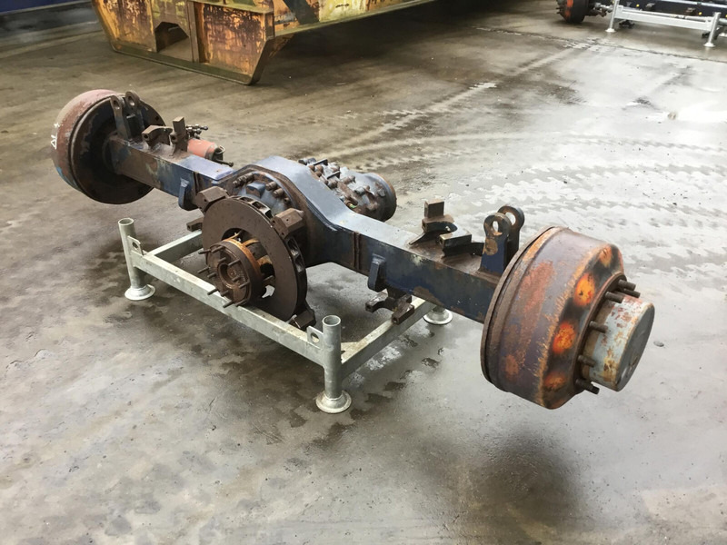 Liebherr LTM 1300 axle 4 - Axle and parts for Crane: picture 4 Liebherr LTM 1300 axle 4 - Axle and parts for Crane: picture 4