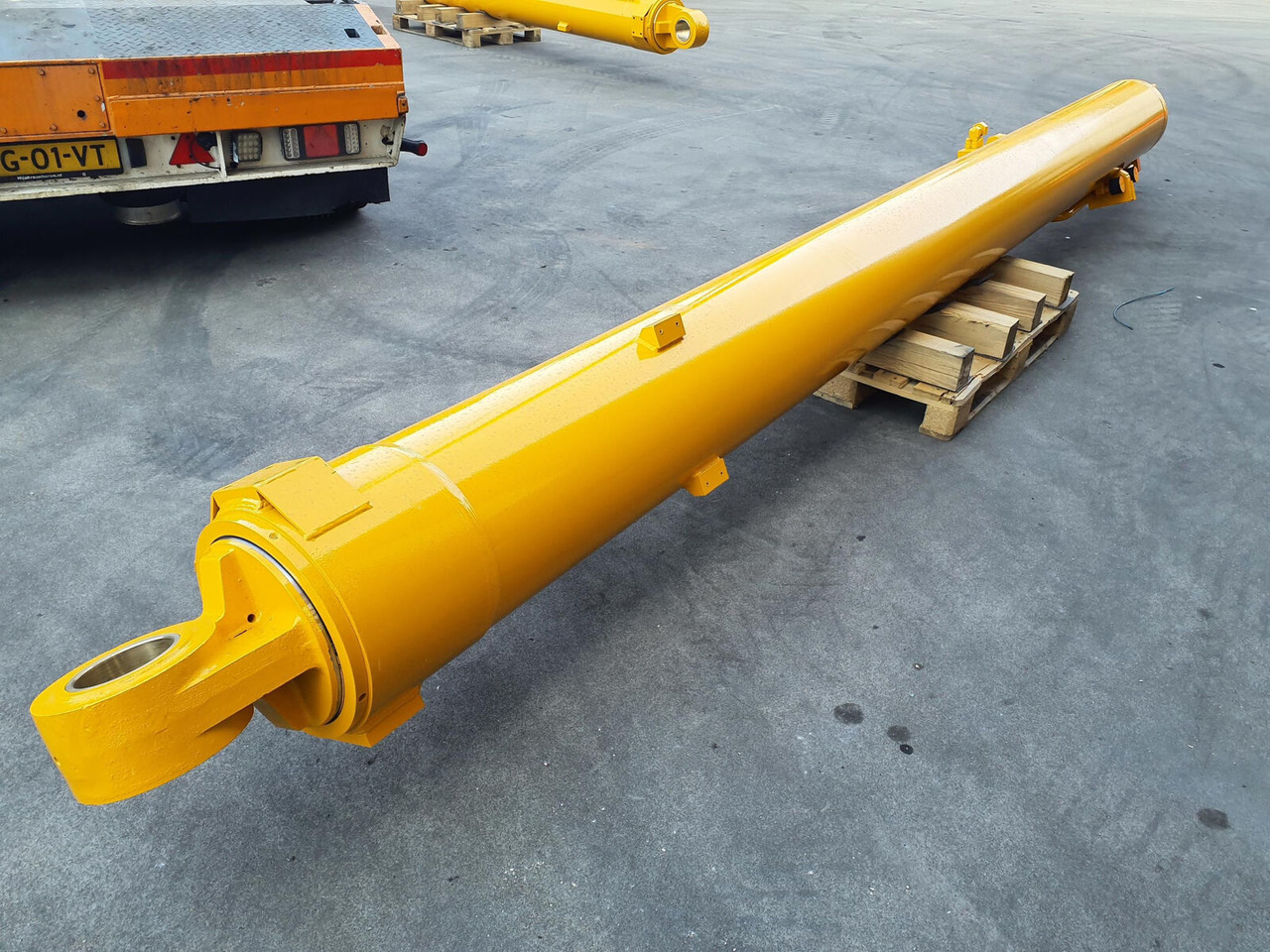 Liebherr LTM 1400-7.1 Boom cylinder left - Hydraulic cylinder for Mobile crane: picture 3 Liebherr LTM 1400-7.1 Boom cylinder left - Hydraulic cylinder for Mobile crane: picture 3