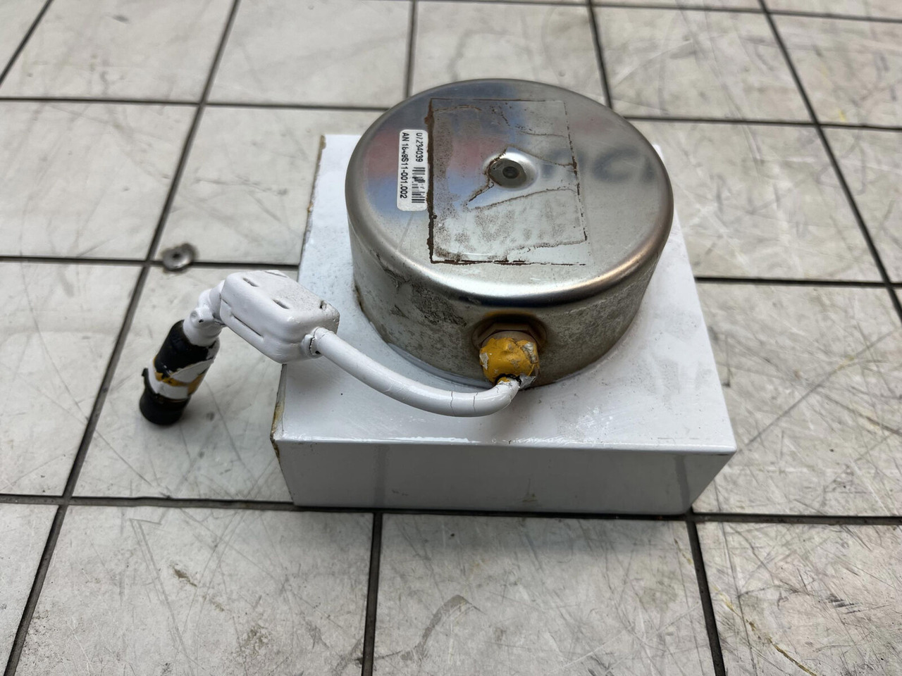 Liebherr LTM 1400-7.1 angle transmitter - Electrical system for Crane: picture 2 Liebherr LTM 1400-7.1 angle transmitter - Electrical system for Crane: picture 2