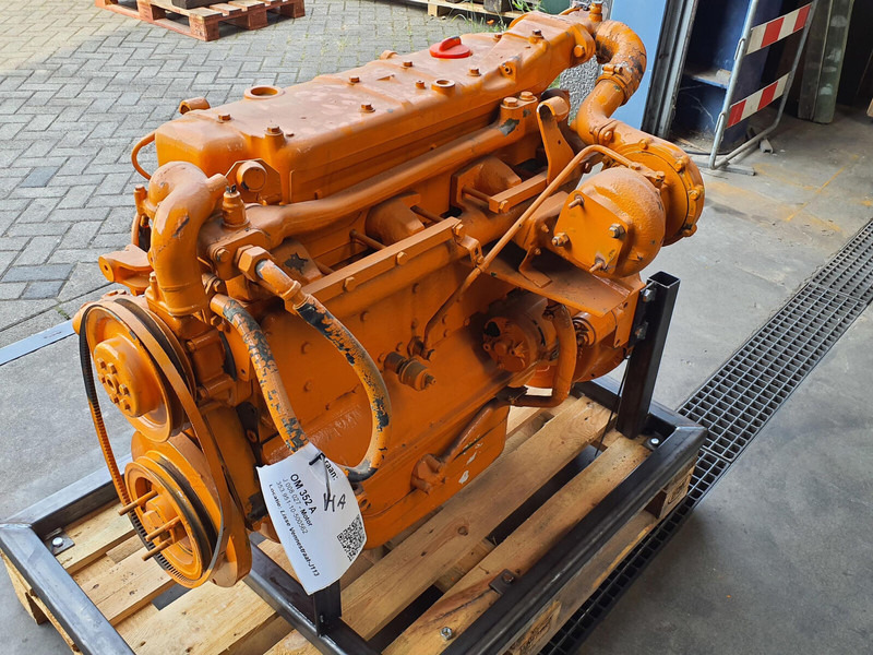 Mercedes-Benz HC 340 engine Mercedes OM 352 A - Engine for Crane: picture 2 Mercedes-Benz HC 340 engine Mercedes OM 352 A - Engine for Crane: picture 2