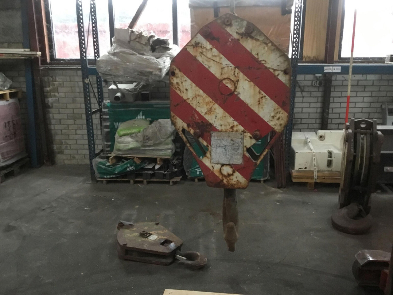 Liebherr Hookblock 16mm 1 sheave - Spare parts for Mobile crane: picture 2 Liebherr Hookblock 16mm 1 sheave - Spare parts for Mobile crane: picture 2