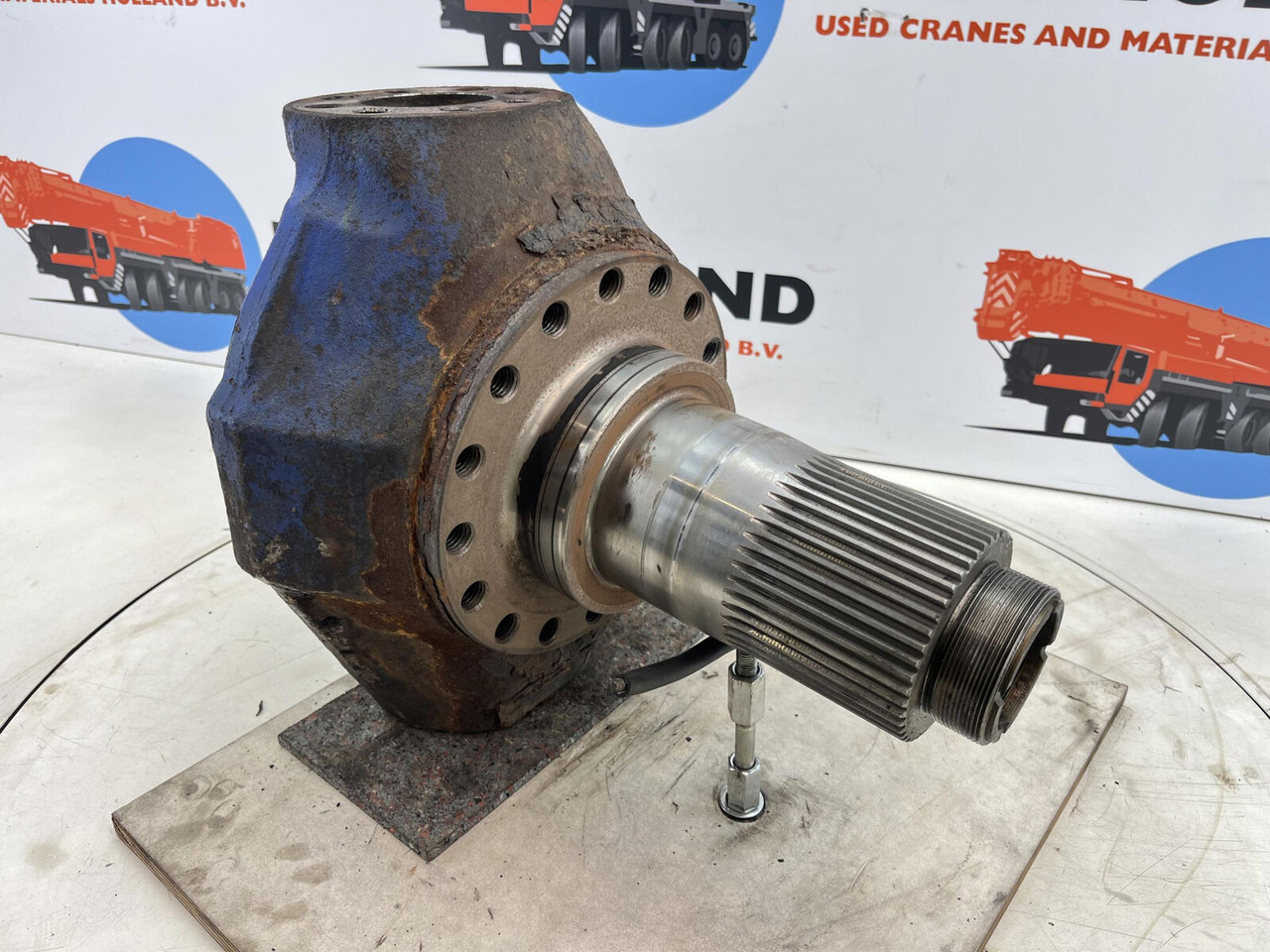 Terex AC 155, AC 205 Steering knuckle 16 holes - Steering knuckle for Mobile crane: picture 3 Terex AC 155, AC 205 Steering knuckle 16 holes - Steering knuckle for Mobile crane: picture 3