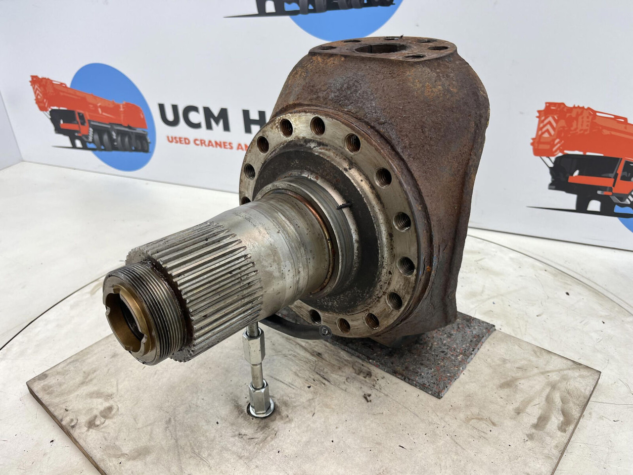 Terex AC 25 Steering knuckle 16 holes axle 2 - Steering knuckle for Mobile crane: picture 1 Terex AC 25 Steering knuckle 16 holes axle 2 - Steering knuckle for Mobile crane: picture 1