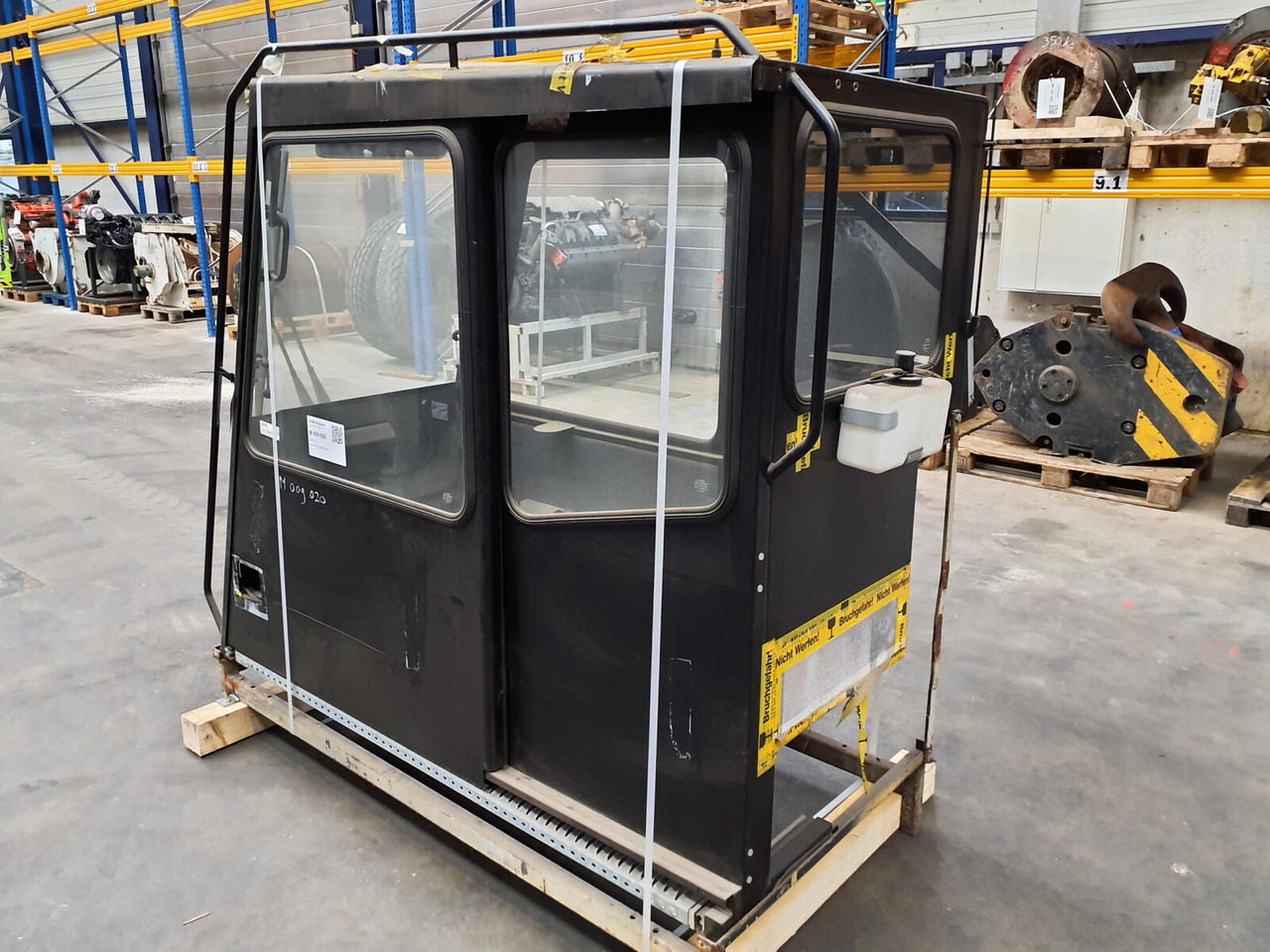 Terex AC upper cabin - Cab for Mobile crane: picture 3 Terex AC upper cabin - Cab for Mobile crane: picture 3