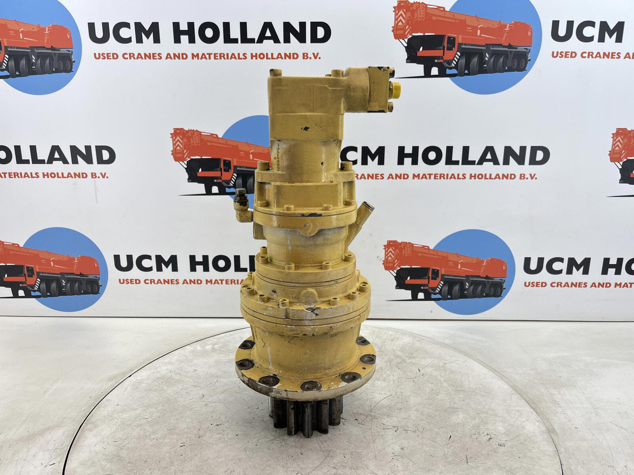 Terex-Demag AC 35 slewing gear - Swing motor for Mobile crane: picture 3 Terex-Demag AC 35 slewing gear - Swing motor for Mobile crane: picture 3