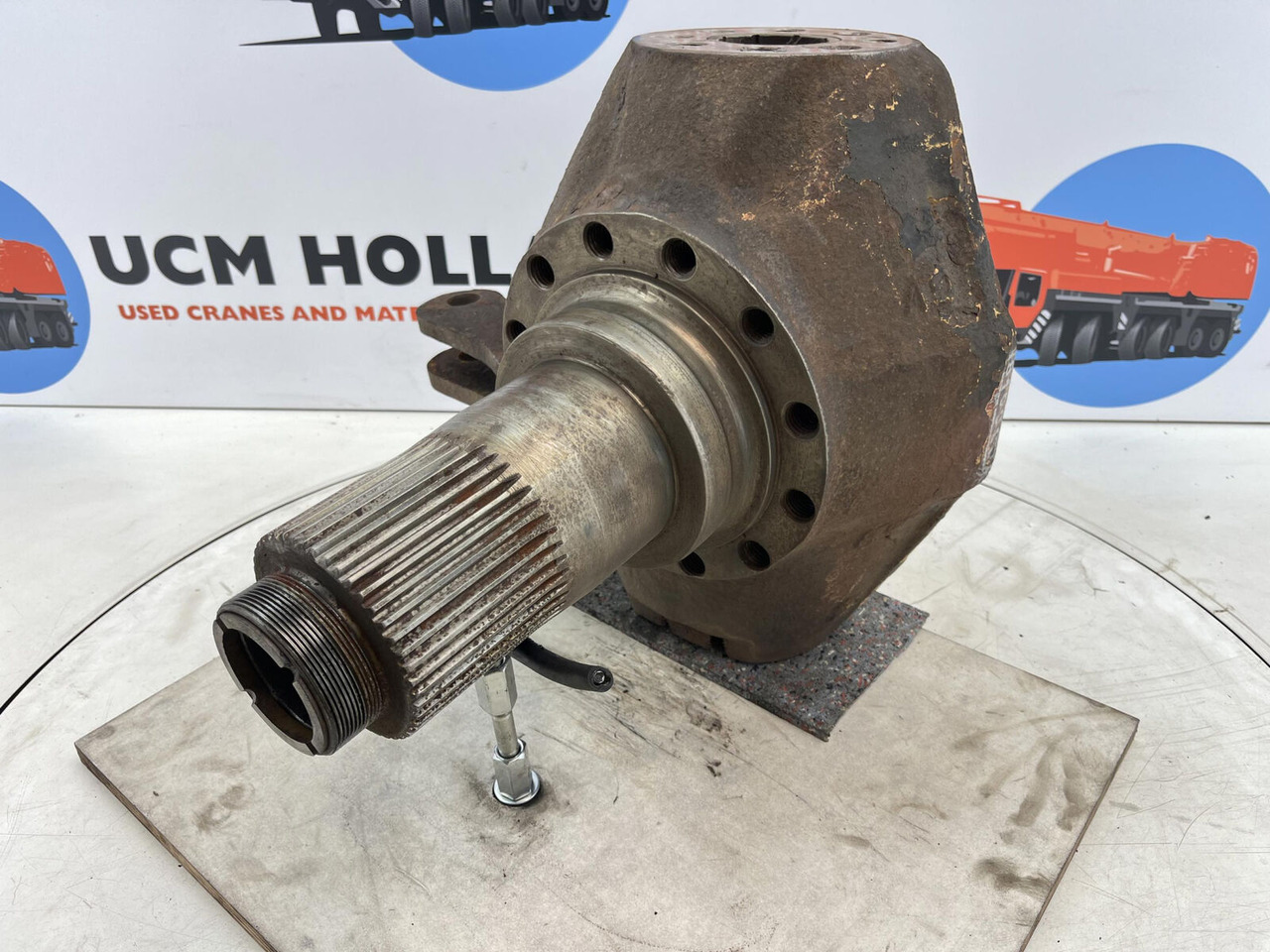 Terex HC 340 Steering knuckle 12 holes axle 6 - Steering knuckle for Mobile crane: picture 1 Terex HC 340 Steering knuckle 12 holes axle 6 - Steering knuckle for Mobile crane: picture 1