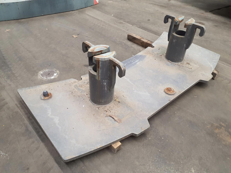Terex Terex Demag Challenger 4200 counterweight 0.55 Ton - Counterweight for Construction machinery: picture 3 Terex Terex Demag Challenger 4200 counterweight 0.55 Ton - Counterweight for Construction machinery: picture 3