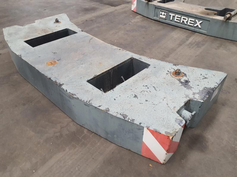 Terex Terex Demag Challenger 4200 counterweight 3.2 Ton - Counterweight for Construction machinery: picture 4 Terex Terex Demag Challenger 4200 counterweight 3.2 Ton - Counterweight for Construction machinery: picture 4
