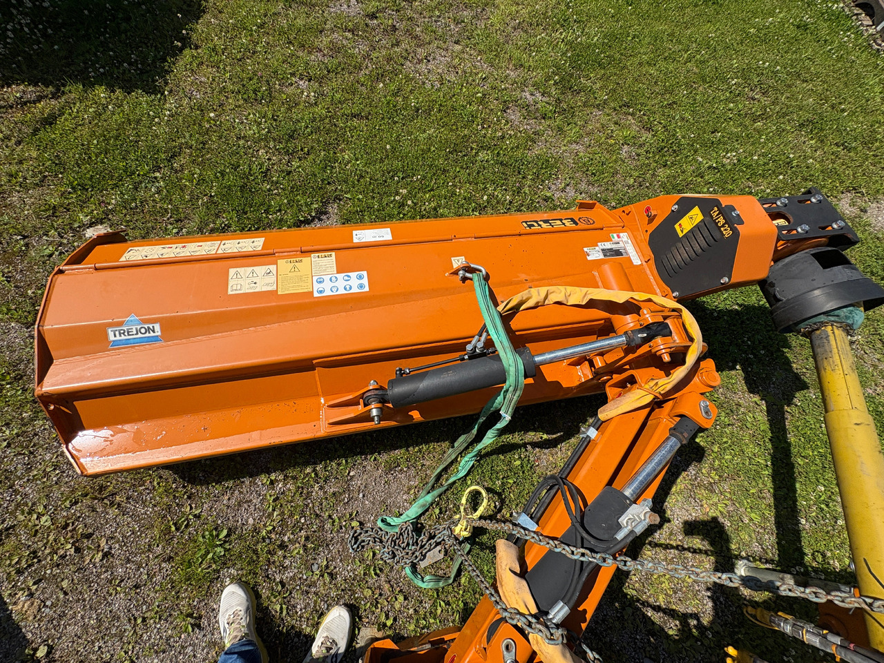 Berti TA-PS 220 - Verge mower: picture 5 Berti TA-PS 220 - Verge mower: picture 5