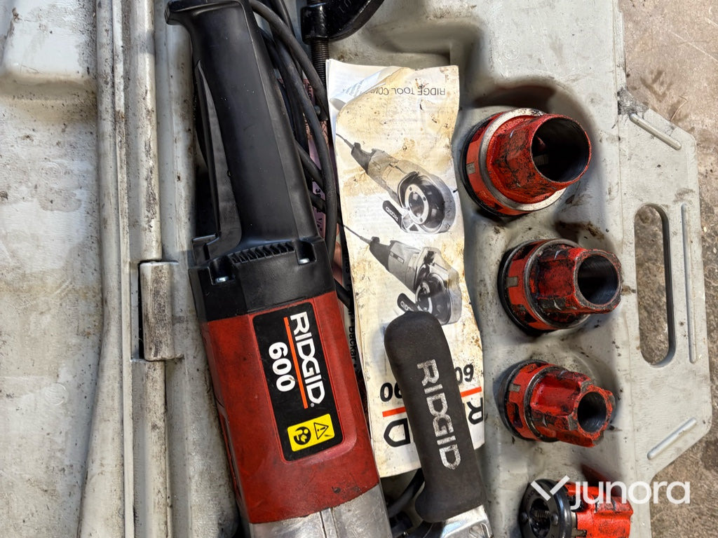 Gängmaskin - Ridgid, 600, Med tillbehör - Construction equipment: picture 5 Gängmaskin - Ridgid, 600, Med tillbehör - Construction equipment: picture 5