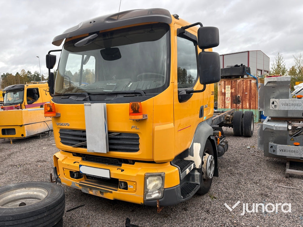 Lastbil Volvo FL 4*2 - Cab chassis truck: picture 1 Lastbil Volvo FL 4*2 - Cab chassis truck: picture 1