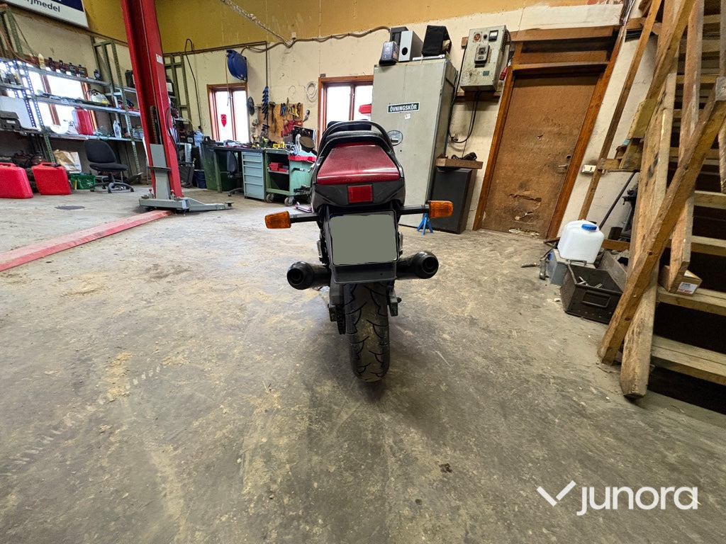 Motorcykel - SUZUKI GSX 750 F - Motorcycle: picture 5 Motorcykel - SUZUKI GSX 750 F - Motorcycle: picture 5