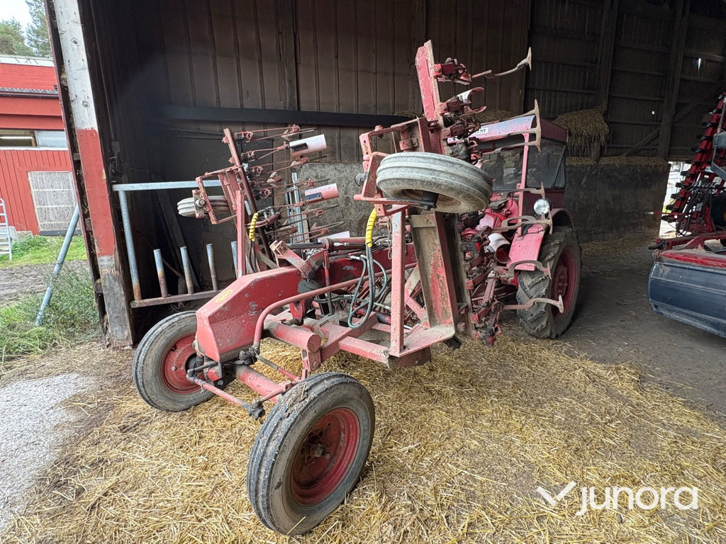 Radhacka - Volvo BM, Victor 230 - Subsoiler: picture 1 Radhacka - Volvo BM, Victor 230 - Subsoiler: picture 1