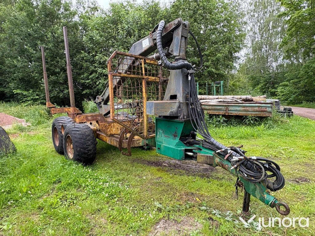 Skogsvagn med kran - Timber transport: picture 3 Skogsvagn med kran - Timber transport: picture 3