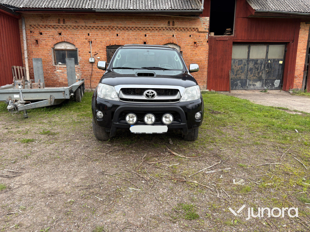 Toyota Hilux X-Cab 4wd - Pickup truck: picture 2 Toyota Hilux X-Cab 4wd - Pickup truck: picture 2